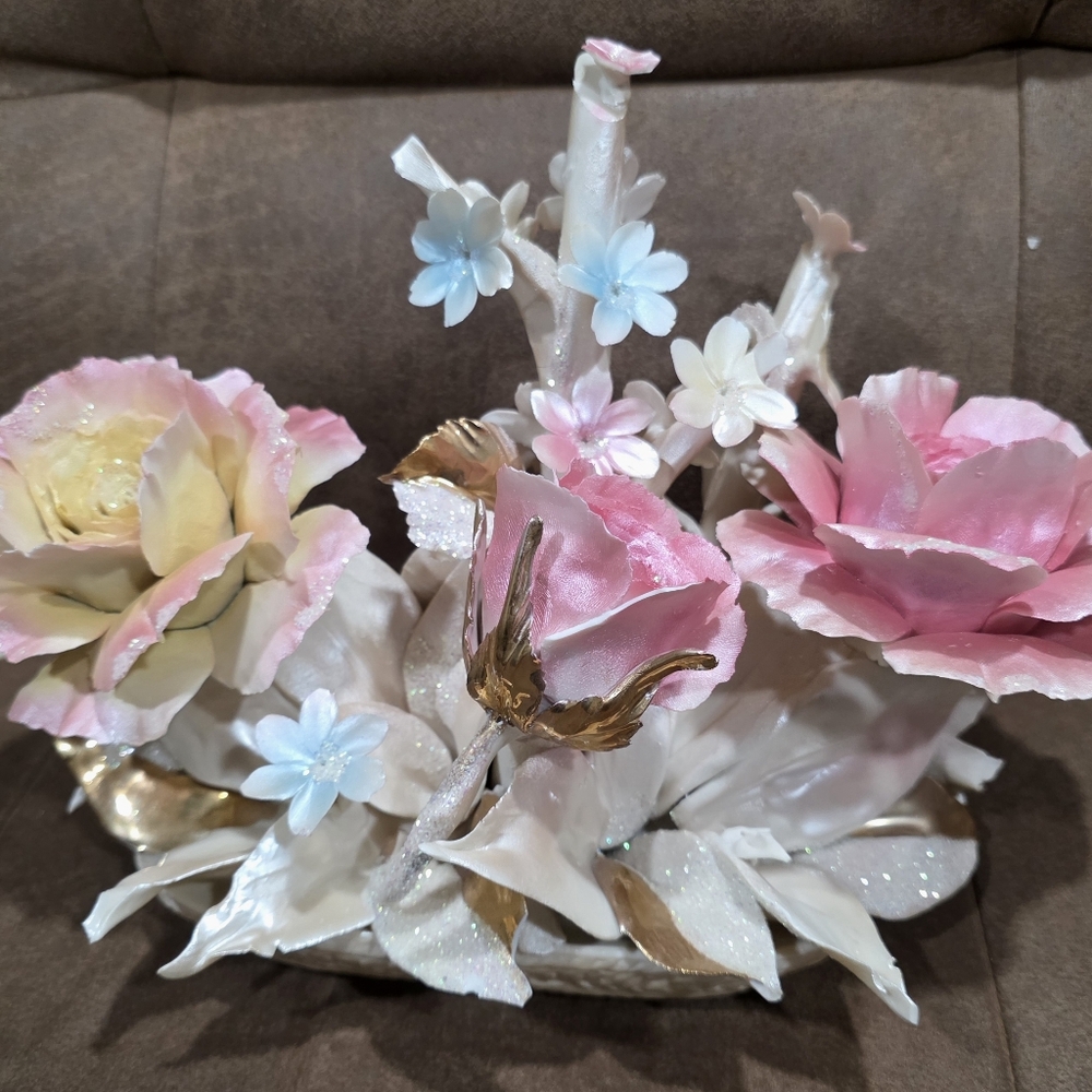 Beautiful Vintage Capodimonte Flower Centerpiece. Made In Italy